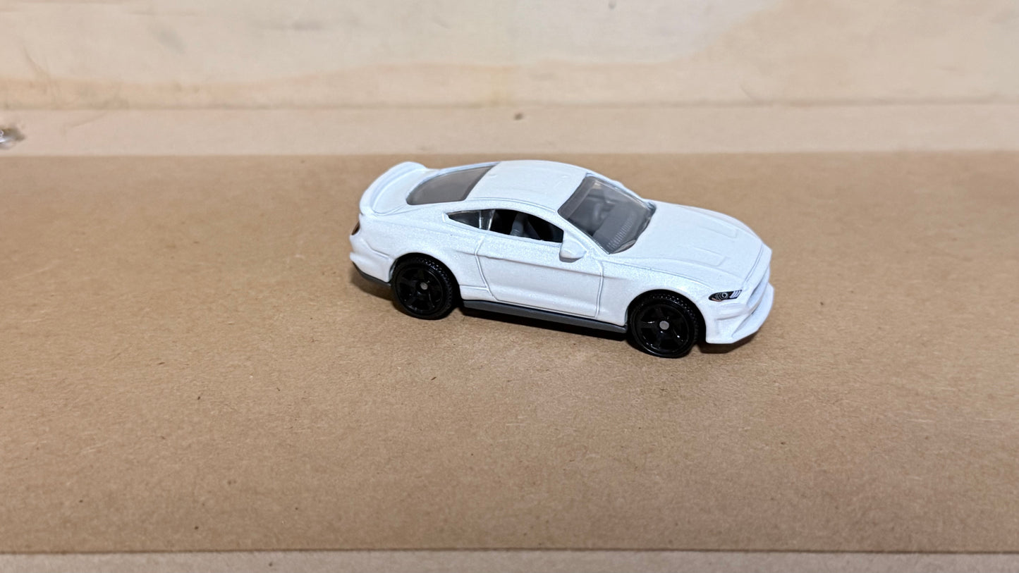 Ford mustang *matchbox* (loose car)
