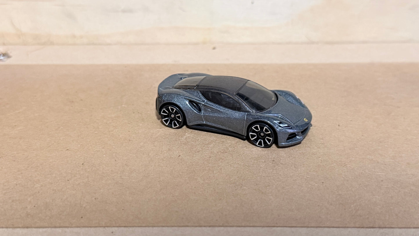 Lotus emira (loose car)