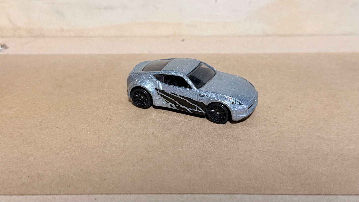 Nissan 350z (loose car)